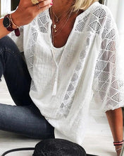 Load image into Gallery viewer, Stitching Lace 3/4 sleeve Blouse